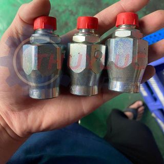 Cần bán khớp nối xoay ren Gemels