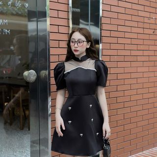 Váy tiệc cổ sơ mi phối lưới đính đá kèm tag nơ cực sang chảnh