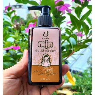 MỊN - Sữa rửa mặt thảo dược An Thái Hưng 200ml - Mịn da, giữ ẩm, ngừa mụn.