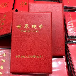 Sỉ Bộ Xu 180 Nước Được Lắp Vào Album.