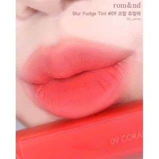 Son Kem Lì Romand Blur Fudge Tint hiệu ứng blur tint xốp mịn, làm đầy rãnh môi và che khuyết điểm môi thâm giá sỉ