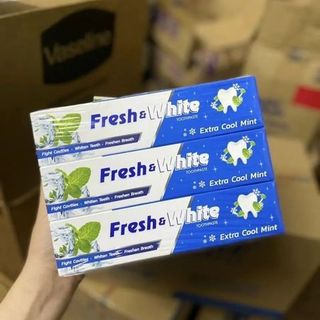 Kem đánh răng Fresh&White Thái Lan 160g
