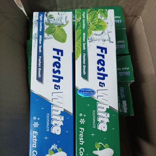 Kem đánh răng Fresh&White Thái Lan 160g