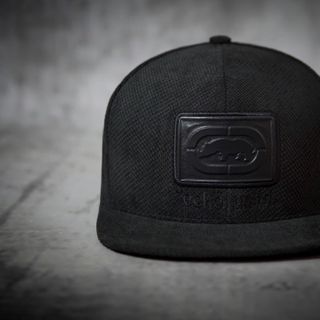 Mũ E C K O Logo Da Đen Snapback giá sỉ