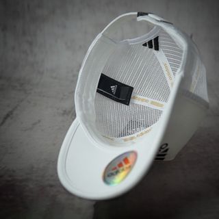 Nón Lưỡi Trai Adi.Das Trắng Sọc Đen Lưới Cap