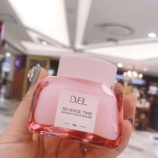 KEM DƯỠNG ẩm trẻ hóa làn da DVEIL