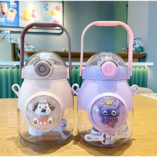 (Stiker 3D)Bình Nước Hình Bầu Cho Bé Trai,Bé Gái Chống Tràn Dây Đeo màu sắc dễ thương 900ml