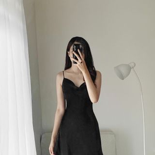 Váy Ngủ Lụa 2 Dây Cổ Đổ Quyến Rũ Chất Liệu Lụa Pháp, Váy Ngủ Lụa MIE Mềm Mịn Thoải Mái [V08]