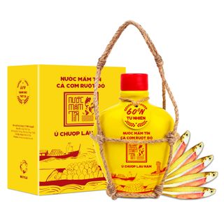 [Tặng 1 Kiết Thành] Hộp Quà Đậm Đà Tình Thân GỒM 1 Nước Mắm Tĩn Tôm Biển 60N 500ml Và 1 Tĩn Cá Cơm Ruột Đỏ 250 ml không chất bảo quản