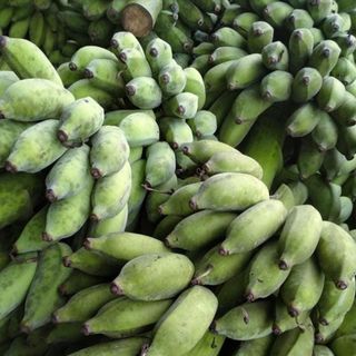Chuối sứ nguyên buồng (1kg/6k)