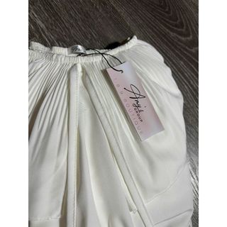 Set Tiểu Thư 2 Món Mặc Hai Kiểu Áo Trễ Vai Bèo Dập Ly Tay Loe Chân Váy Dập Ly Tầng -189 STORE - V095