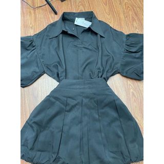 Sét Váy Áo Croptop Tay Phồng Chun Cổ Bẻ Mix Chân Váy Bí Phồng Chất Vải Xước Thái -V027-189 STORE