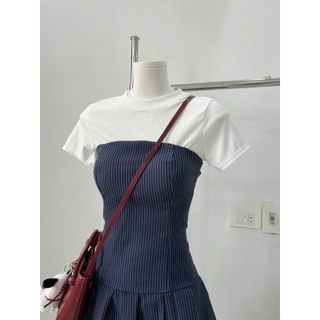 [SHOPPUMI] Set đầm kẻ xanh cúp ngực có mút khóa kéo hông kèm áo pull trắng tay ngắn SM Pumi 16282