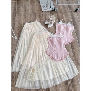 [SHOPPUMI] Set áo 2s corset hồng có tăng đơ viền ren kèm chân váy kem voan lưng thun có khóa hông SM Pumi 16338