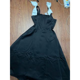Váy Nữ Hàng Thiết Kế Dự Tiệc Màu Đen Trắng Không Tay Thân Xòe Chất Liệu Tuyết Mưa -189STORE - V104