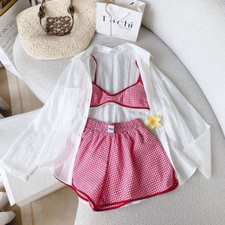 [SHOPPUMI] Set 3 món đi biển khoác SM trắng cùng bra 2s caro đỏ viền ren kèm short caro đỏ freesize Pumi 15859