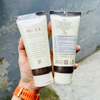 Sữa rửa mặt thuần chay Wonder Bath PHA 5.5 130ml