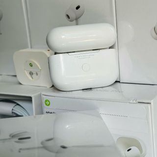 Airpods Pro 2 bản Mỹ siêu đỉnh, pin trâu