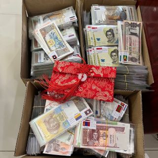 Sỉ Bộ Tiền 52 Tờ 28 Quốc Gia - Lồng Phơi Cờ Các Nước Tặng Túi Gấm Giá Tốt Nhất