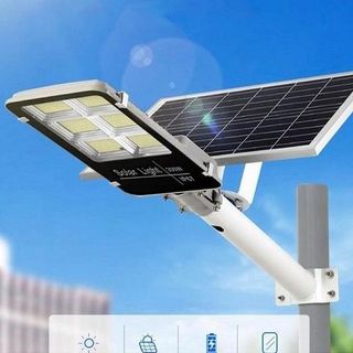 ĐÈN ĐƯỜNG NĂNG LƯỢNG MẶT TRỜI 6 MẮT 300W