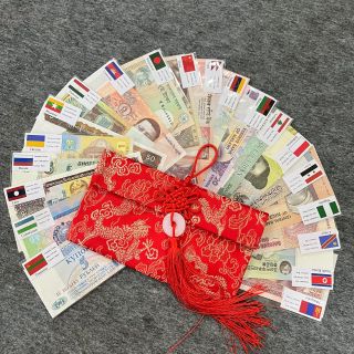 Sỉ Bộ Tiền 20 Nước - Quốc Gia Khác Nhau Dán Cờ Kèm Túi Gấm May Mắn