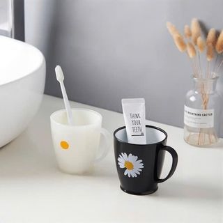 Cốc Bàn Chải Hoa Cúc 350ml (Thùng 140 Cái)