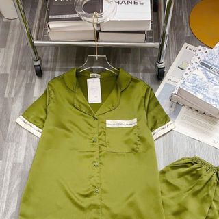 Đồ nữ mặc ở nhà chất vải satin