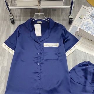 Đồ nữ mặc ở nhà chất vải satin