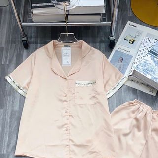 Đồ nữ mặc ở nhà chất vải satin