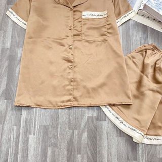 Đồ nữ mặc ở nhà chất vải satin
