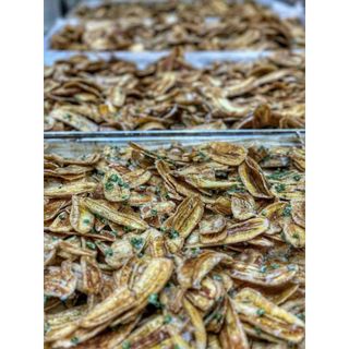 CHUỐI SẤY MỠ HÀNH CỐT DỪA, HƯƠNG VỊ QUÊ 350G - WINNIE HOUSE