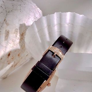 PIAGTTE 𝐋𝐢𝐦𝐞𝐥𝐢𝐠𝐡𝐭t 𝐓𝐨𝐧𝐧𝐞𝐚𝐮-𝐒𝐡𝐚𝐩𝐞𝐝