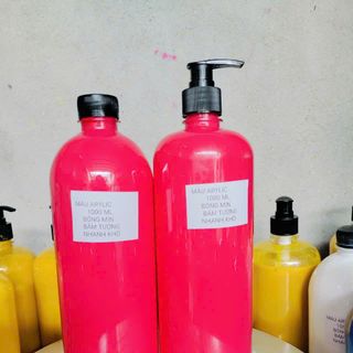1 LÍT MÀU TÔ TƯỢNG ARYLIC CÓ VÒI GIÁ 70 K