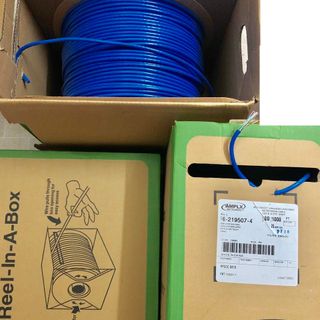Dây cáp mạng AMPLX Cat 6 0738 dài 305M (màu trắng)
