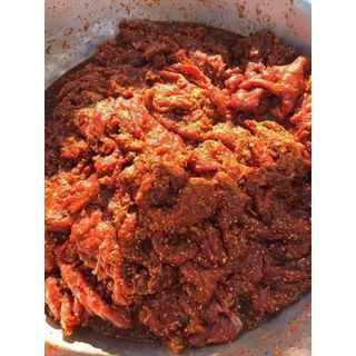 Khô bò 1 nắng ướp vị vừa ăn ngon ngọt khay 500g (giao tphcm)