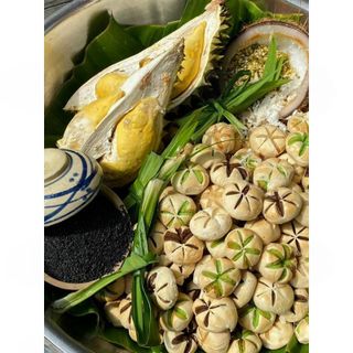 BÁNH DỪA MIX VỊ THỦ CÔNG NGON KHÓ CƯỠNG 300G - WINNIE HOUSE