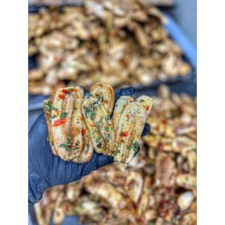 CHUỐI SẤY MẮM ỚT - "THỬ LÀ MÊ - CẮN LÀ GHIỀN" 350G - WINNIE HOUSE