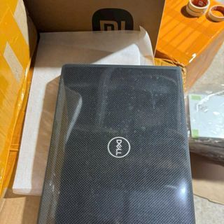Dell Latiture 7400 i5 8360u /8/256 màn full vỏ các bon máy đẹp