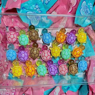 Charm RÙA phát sáng - Đồ chơi dạ quang chất liệu nhựa 4,5cm