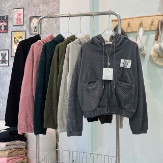 Áo khoác dáng lửng chất nhung gân thêu chữ All Good Fun