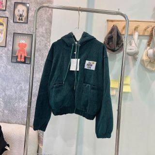 Áo khoác dáng lửng chất nhung gân thêu chữ All Good Fun