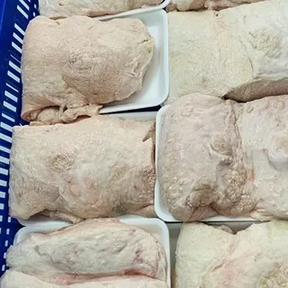 VÚ HEO RA KHAY