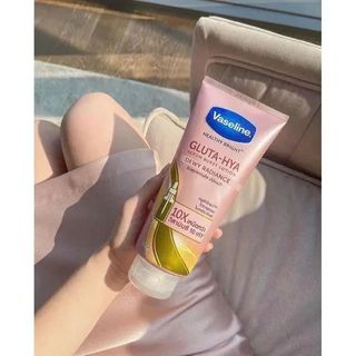 Sữa Dưỡng Thể Vaseline Healthy Bright Gluta HYA Serum 10X 300 ml Thái LAn