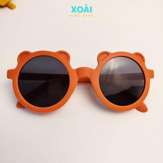 Kính mát đi biển cho bé yêu