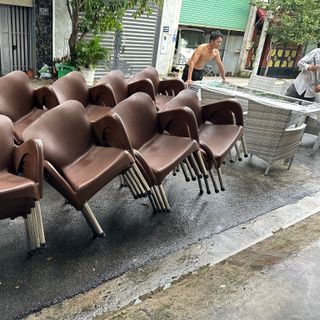 Ghế nhựa nữ hoàng cafe giá rẻ ghế nhựa đúc chân inox lớn