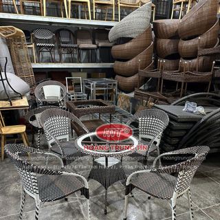 Bộ bàn ghế cafe nhựa giả mây mắc cáo ghế bông văn