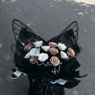Bó Hoa Cánh Bướm Hottrend