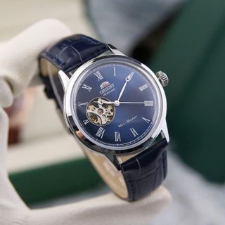Đồng hồ Orient mắt ngỗng kính cong dây da size 40mm máy cơ