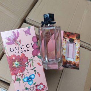 GUCCIi
