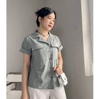 Áo sơ mi cổ vest tay ngắn